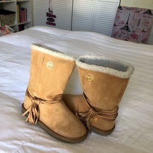 Girls boots